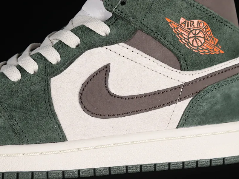 All categories Air Jordan Jordan series basketball shoes Air Jordan 1 Mid Air Jordan 1 Mid OG SP AJ1 Joe 1 customized mid-top basketball shoes 554766-002